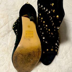 Suede with gold decals one missing used worn very comfortable and stylish